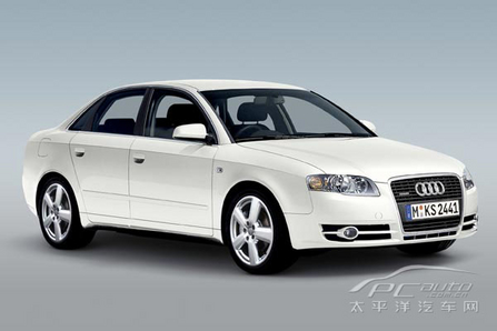 W  Audi A4Quattro 25 DƬ D 