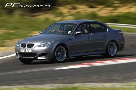 R BMW M5 DƬ D 